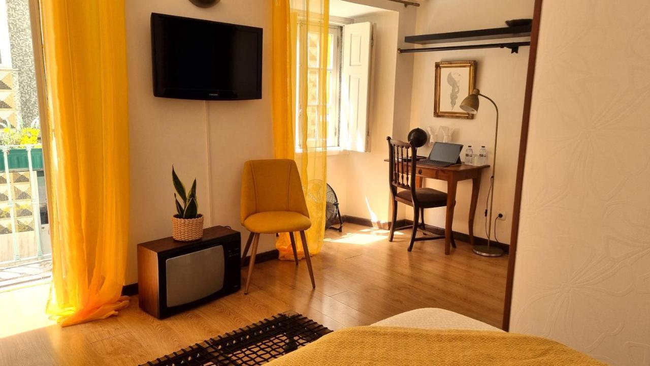 Casa Do Criativo Bed&Breakfast Almada Extérieur photo